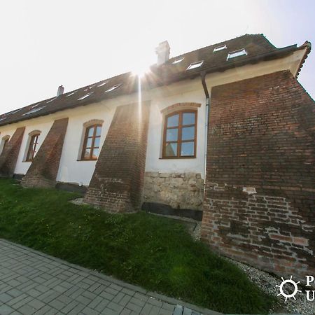 Penzion U Kapitana Валтис Екстериор снимка